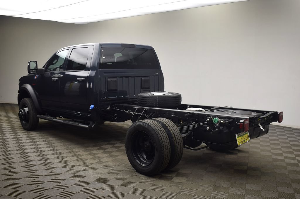 New 2026 RAM 5500 Tradesman AWD/4WD image 12