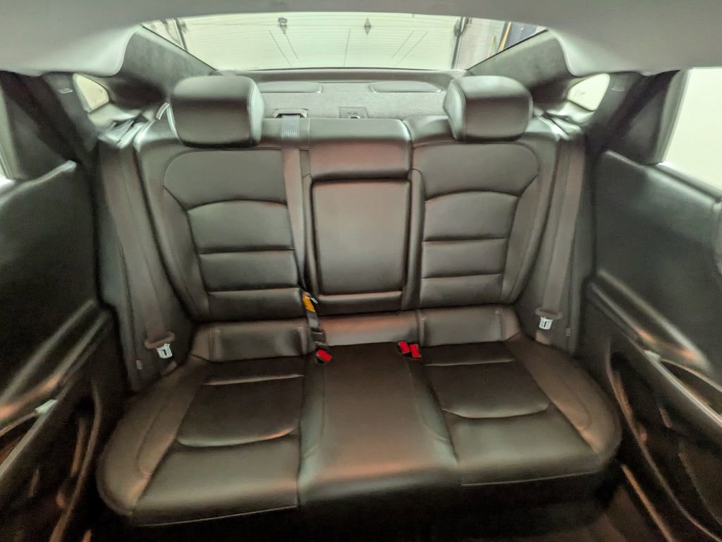 Used 2017 Chevrolet Malibu LT w/ Leather Package image 29