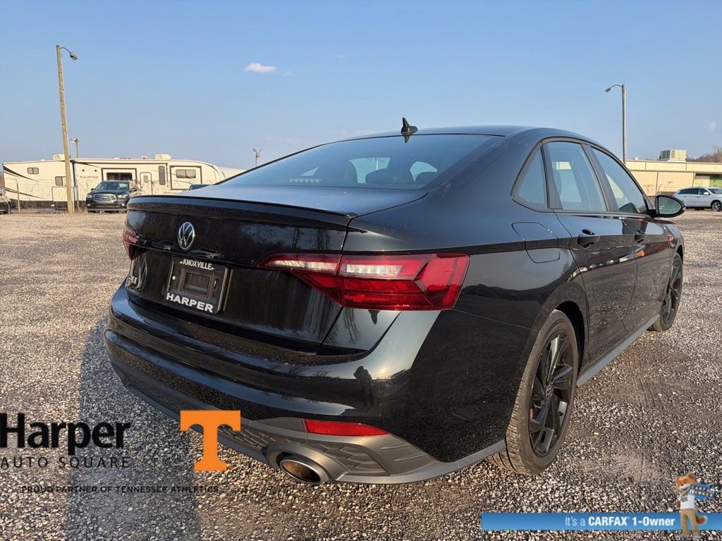 Used 2024 Volkswagen Jetta GLI Autobahn image 5