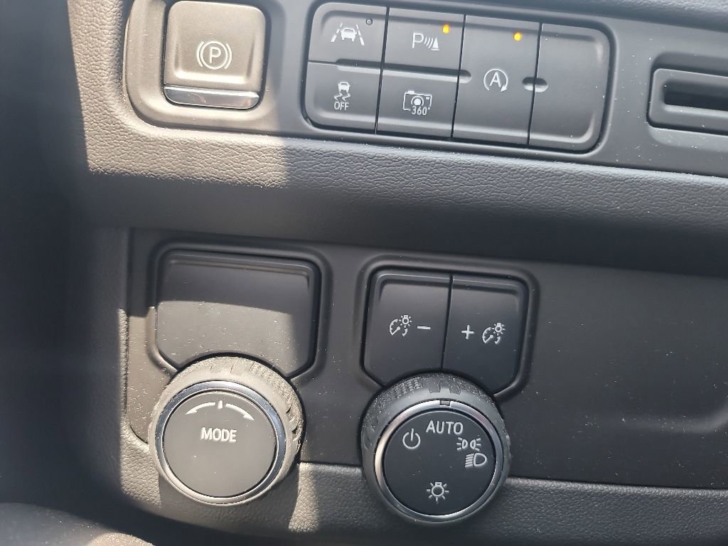 Used 2023 Chevrolet Tahoe RST w/ Luxury Package RWD image 14