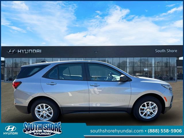 Used 2023 Chevrolet Equinox LS AWD/4WD image 5