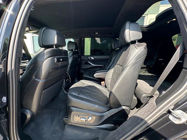 Certified 2023 BMW X7 xDrive40i w/ M Sport Package image 17