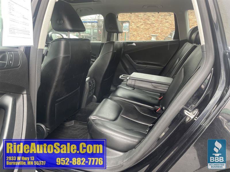 Used 2010 Volkswagen Passat Komfort FWD image 12