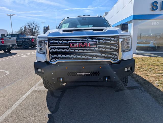 Used 2020 GMC Sierra 3500 Denali AWD/4WD image 2