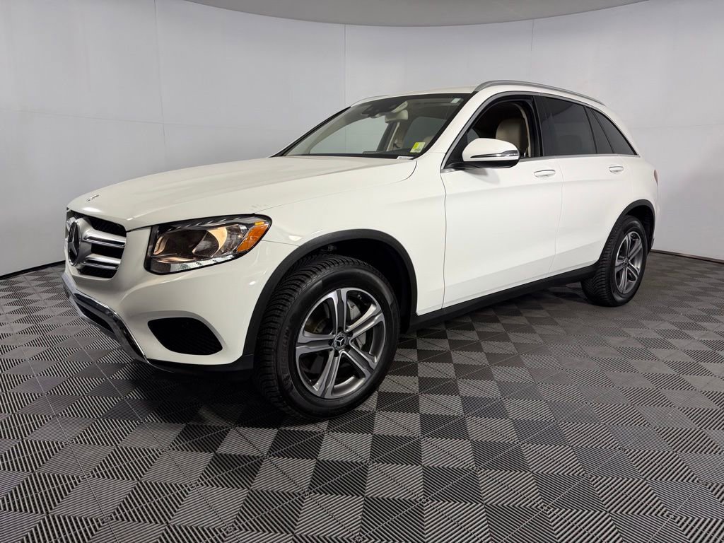 Used 2019 Mercedes-Benz GLC 300 4MATIC image 3