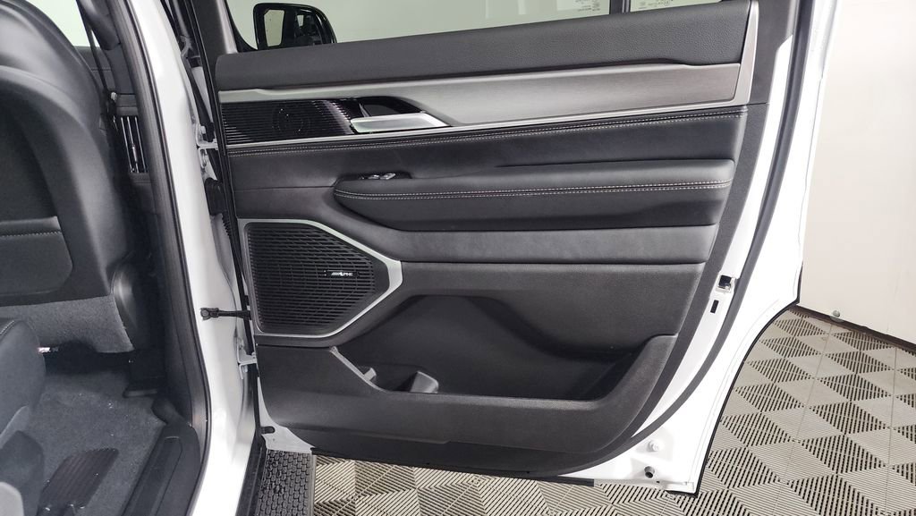 New 2025 Jeep Wagoneer Series II image 32