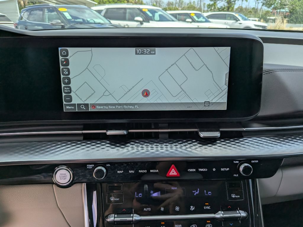 Certified 2024 Kia Carnival SX Prestige FWD image 24