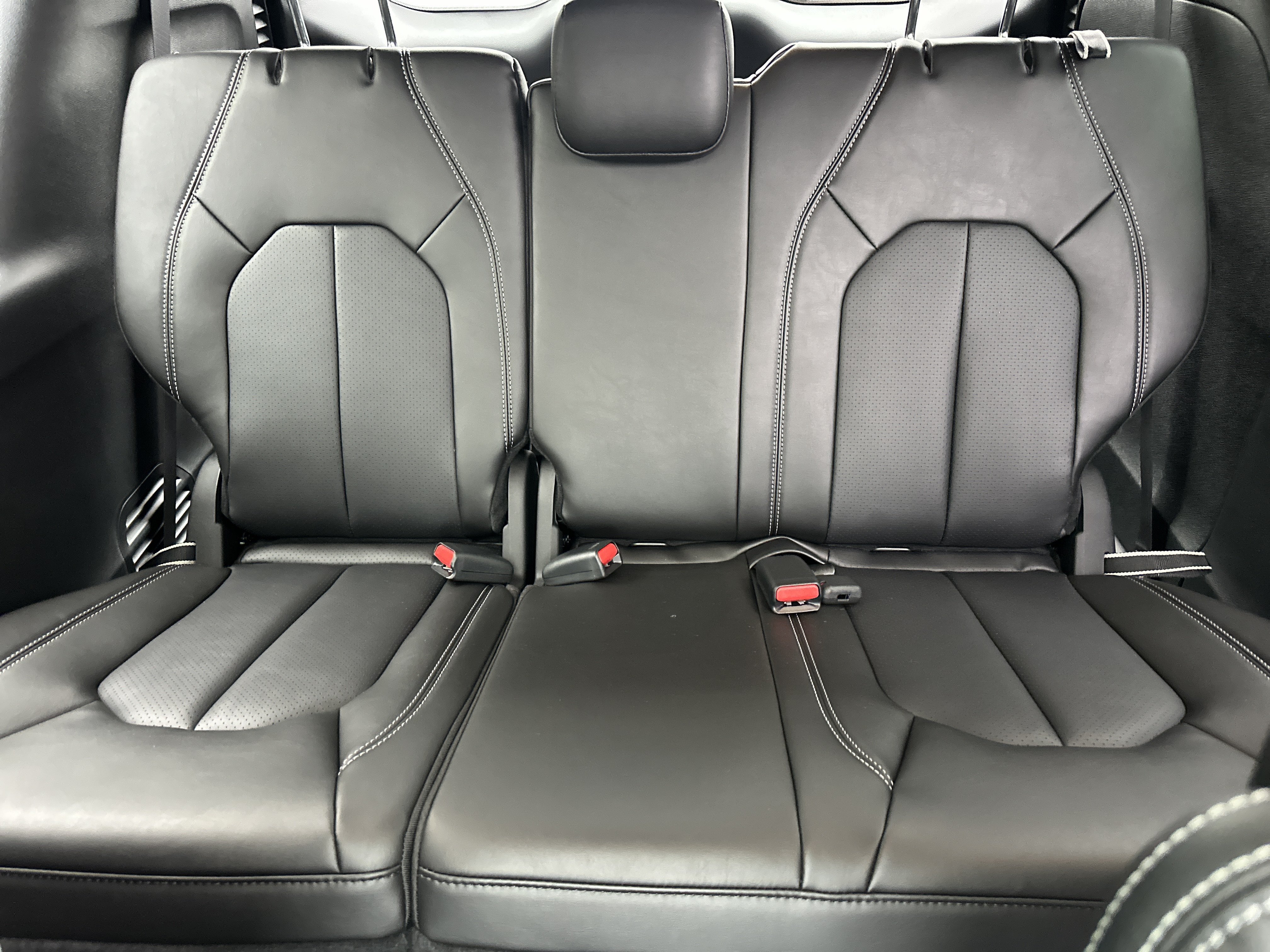 New 2027 Chrysler Pacifica Select w/ Family Tech Group FWD image 30
