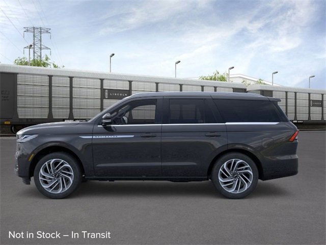 New 2026 Lincoln Navigator Reserve image 4