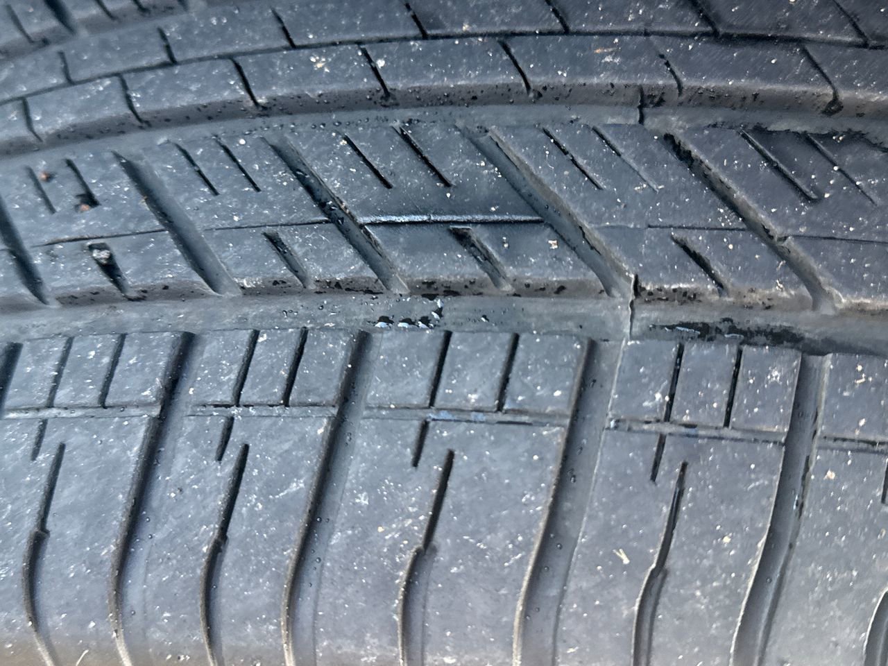 Used 2023 Volkswagen Atlas Cross Sport SE image 9