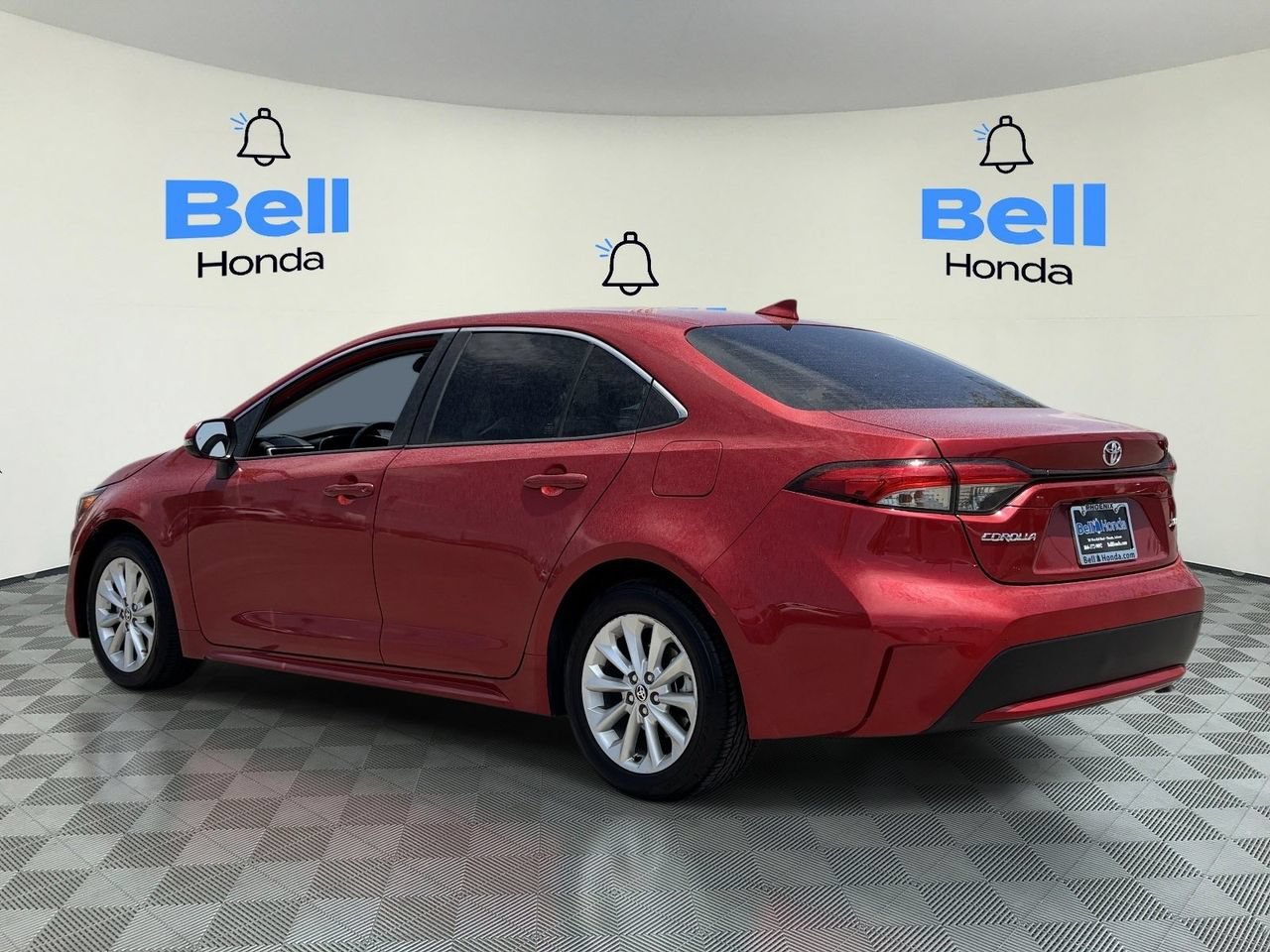 Used 2020 Toyota Corolla XLE w/ Carpet Mat Package (TMS) FWD video 3