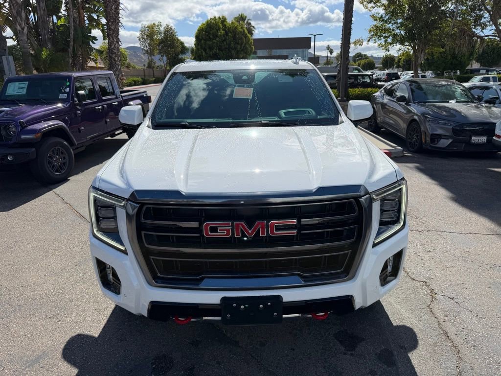 Used 2024 GMC Yukon XL AT4 w/ AT4 Premium Plus Package AWD/4WD image 3