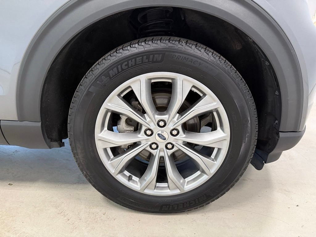 Certified 2023 Ford Explorer XLT w/ Equipment Group 202A AWD/4WD image 39