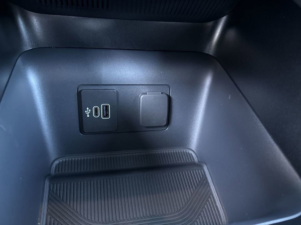 New 2026 Ford Explorer Active w/ Active Comfort Package AWD/4WD image 35