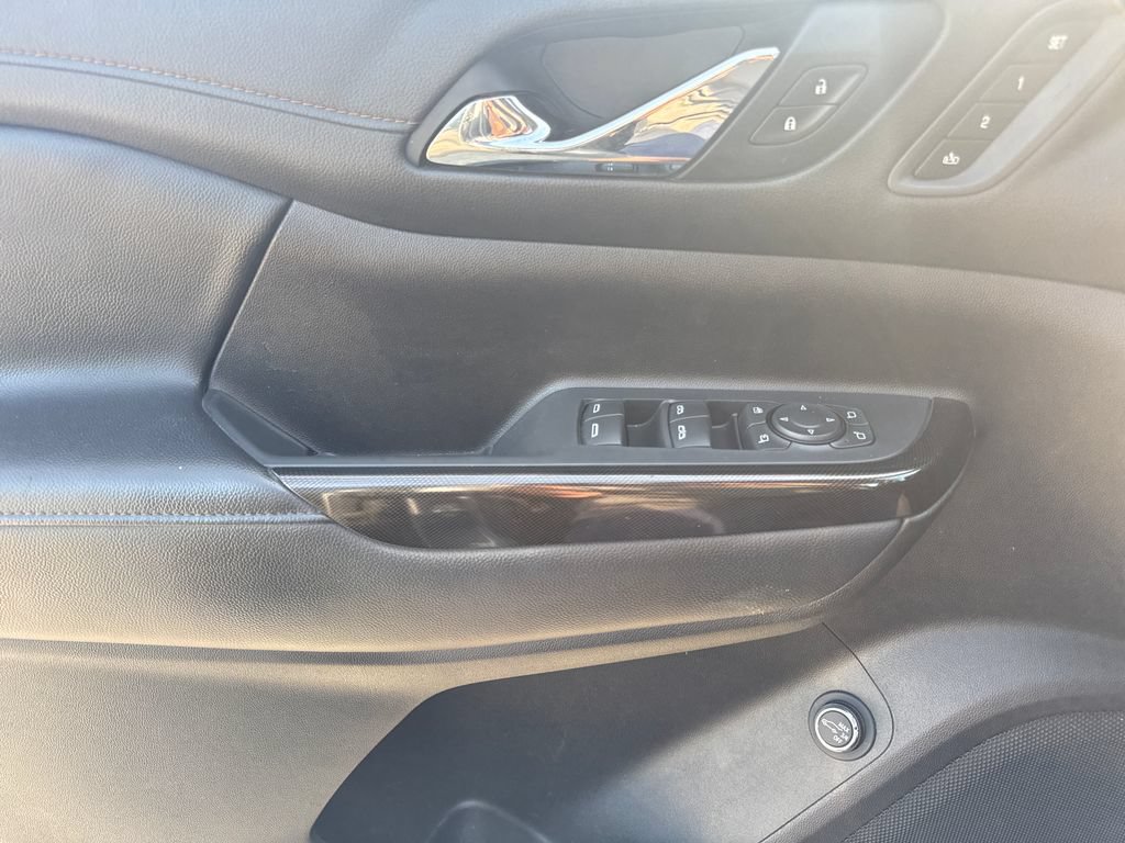 Used 2021 GMC Acadia AT4 w/ Technology Package AWD/4WD image 18