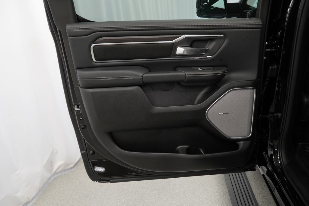 New 2027 RAM 1500 Laramie AWD/4WD image 28