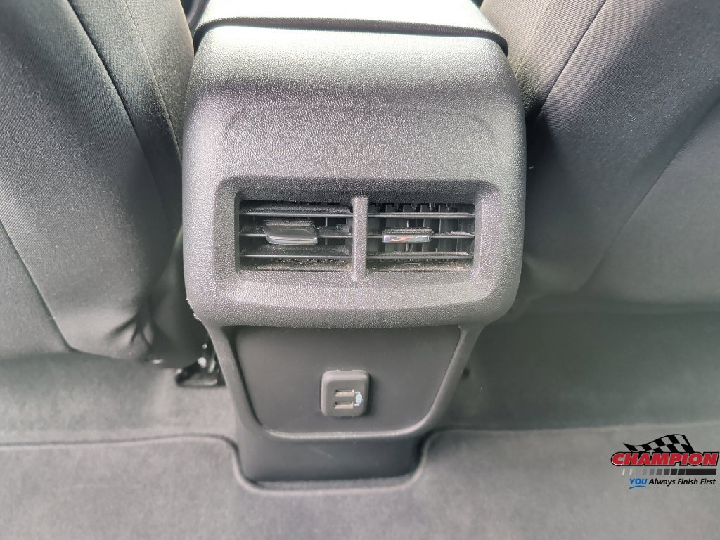 Used 2023 Chevrolet Equinox LT AWD/4WD image 16