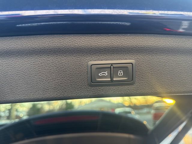 Used 2024 Audi Q3 2.0T Premium Plus image 18