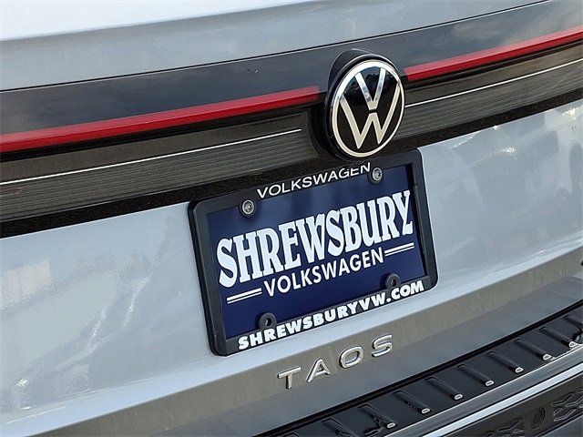 New 2025 Volkswagen Taos SEL image 15
