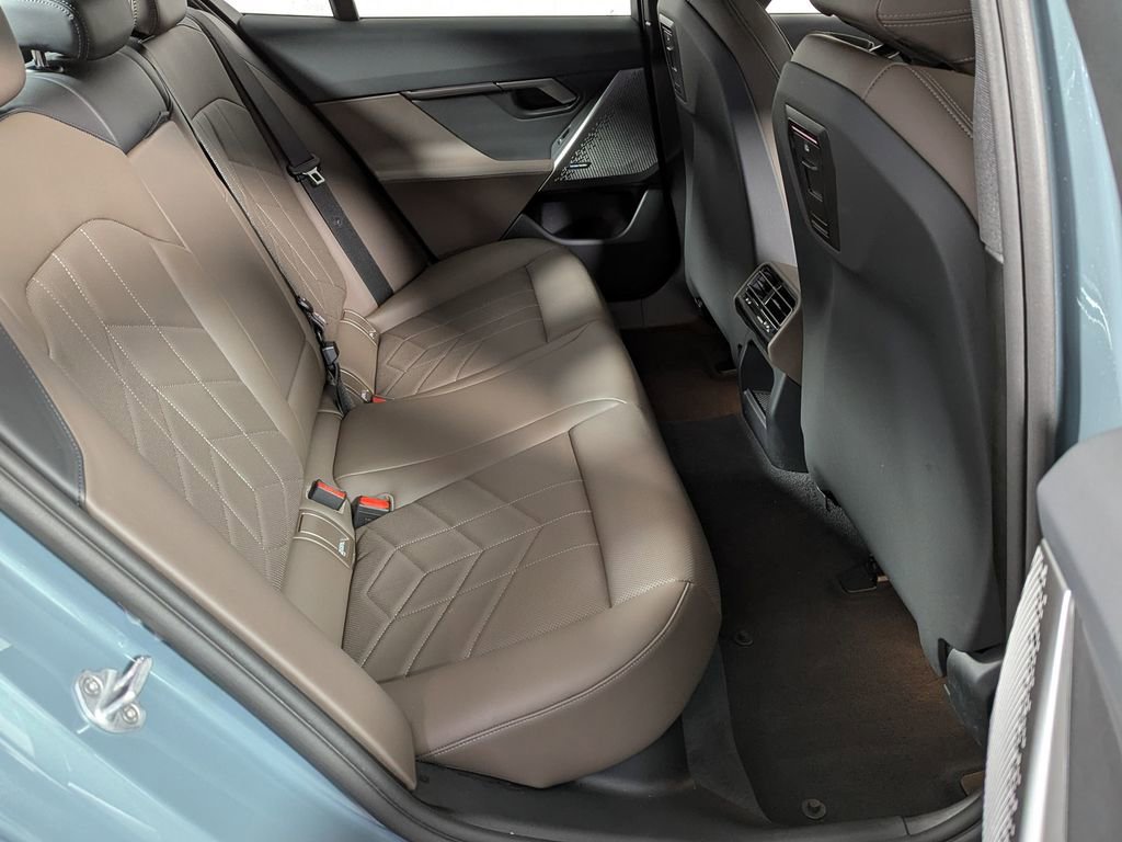 Used 2025 BMW 530i xDrive w/ Premium Package image 41