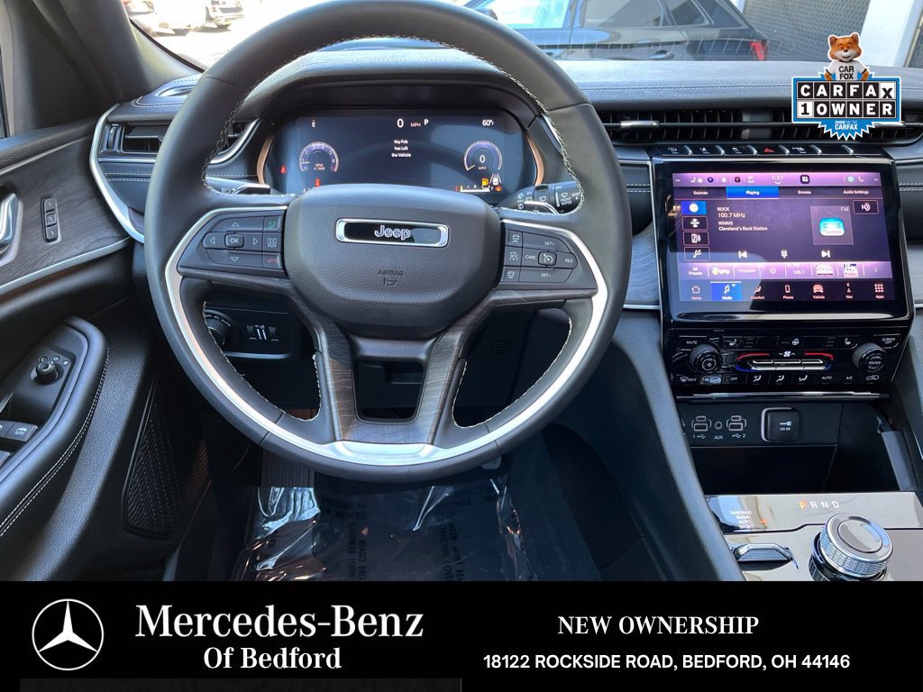 Used 2025 Jeep Grand Cherokee Limited w/ Black Appearance Package AWD/4WD image 28