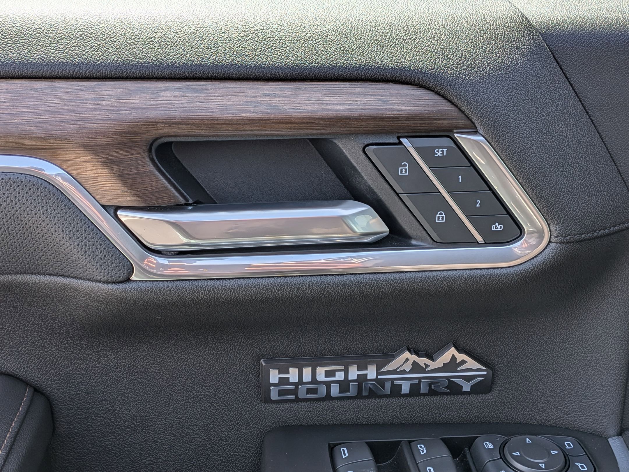 Used 2025 Chevrolet Silverado 1500 High Country w/ Midnight Edition image 12