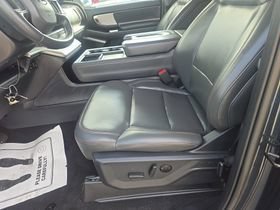 Used 2025 Ford Expedition Active AWD/4WD image 10