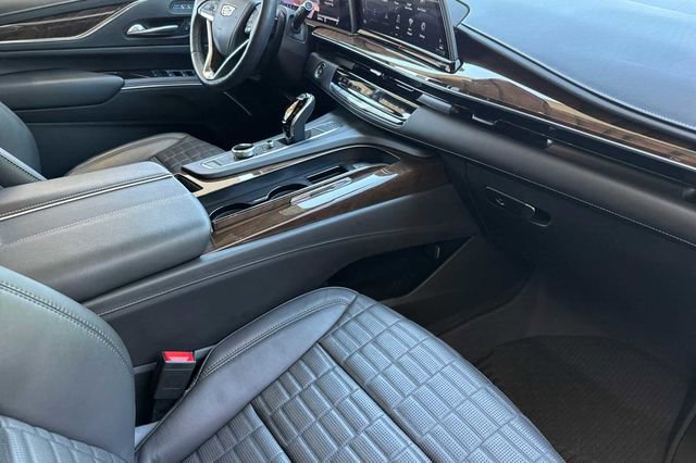 Certified 2023 Cadillac Escalade ESV Sport Platinum w/ LPO, ONYX Package AWD/4WD image 18