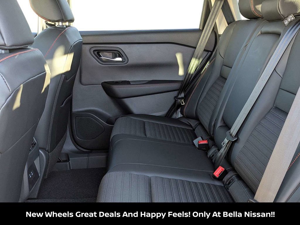 New 2026 Nissan Rogue SV AWD/4WD image 25