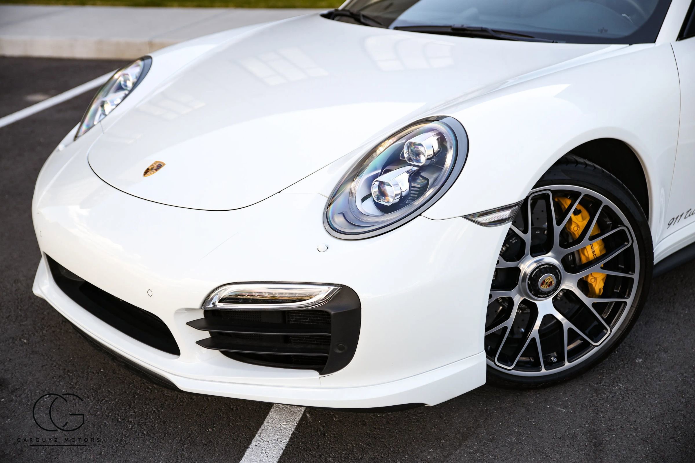 Used 2014 Porsche 911 Turbo S AWD/4WD image 4