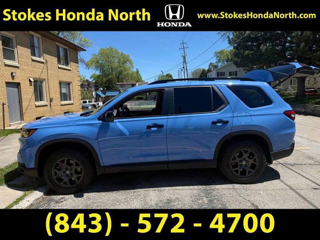 Used 2025 Honda Pilot TrailSport image 5