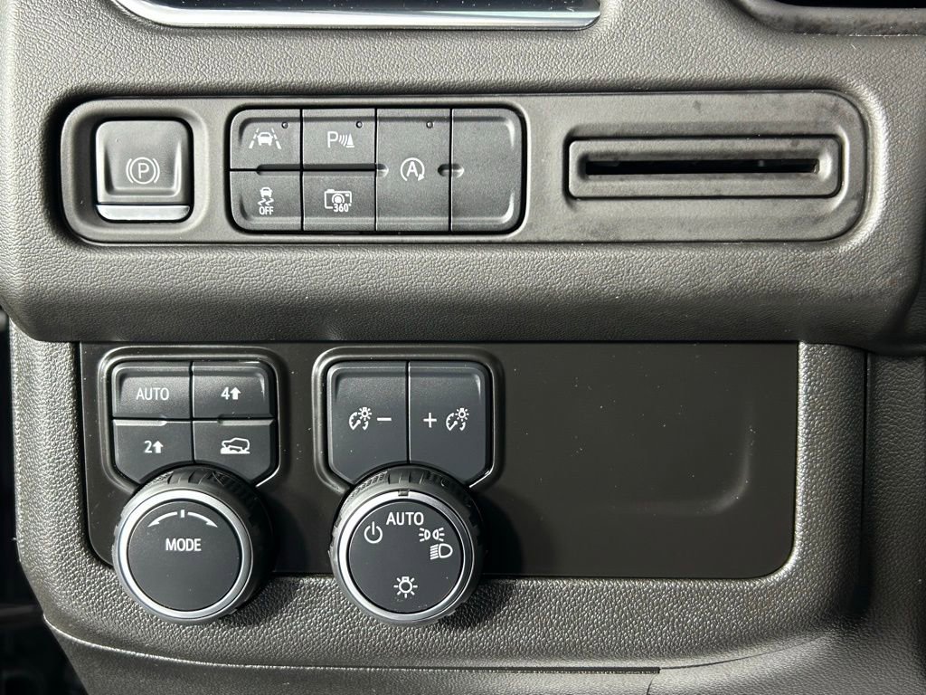 Used 2023 Chevrolet Tahoe LT w/ LT Signature Plus Package image 31