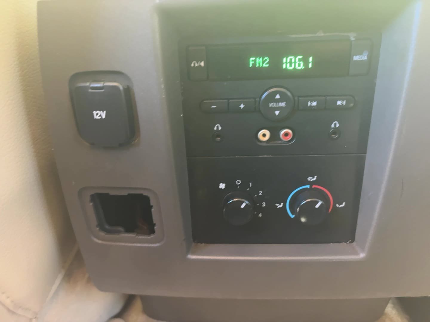 Used 2013 Ford Expedition EL XLT RWD image 13