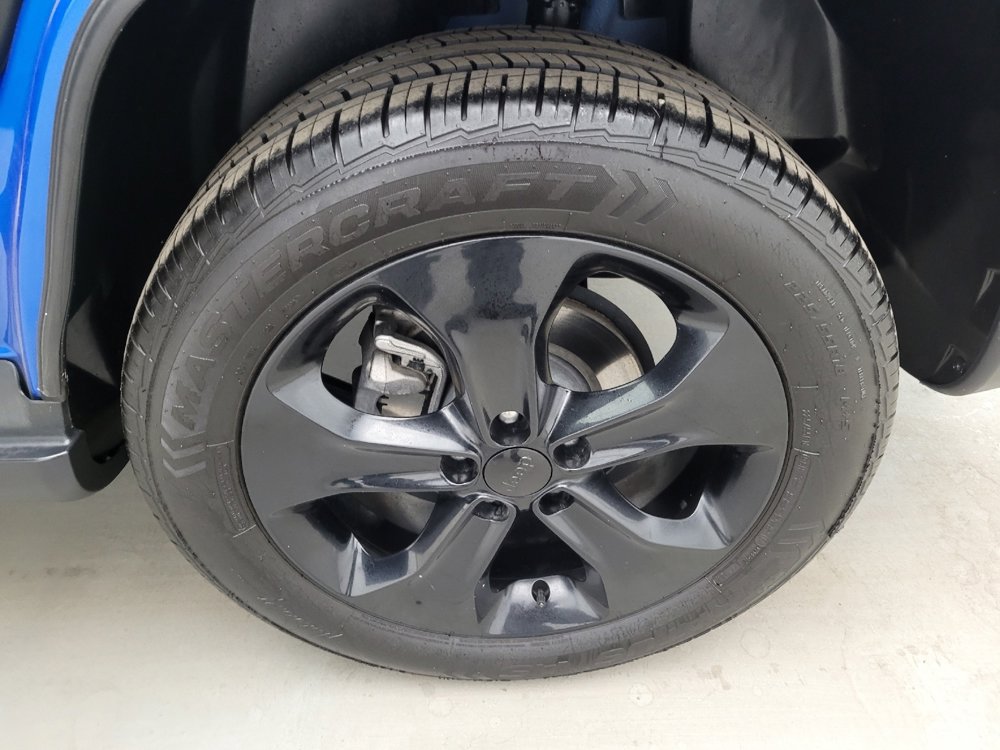 Used 2021 Jeep Compass Latitude image 30