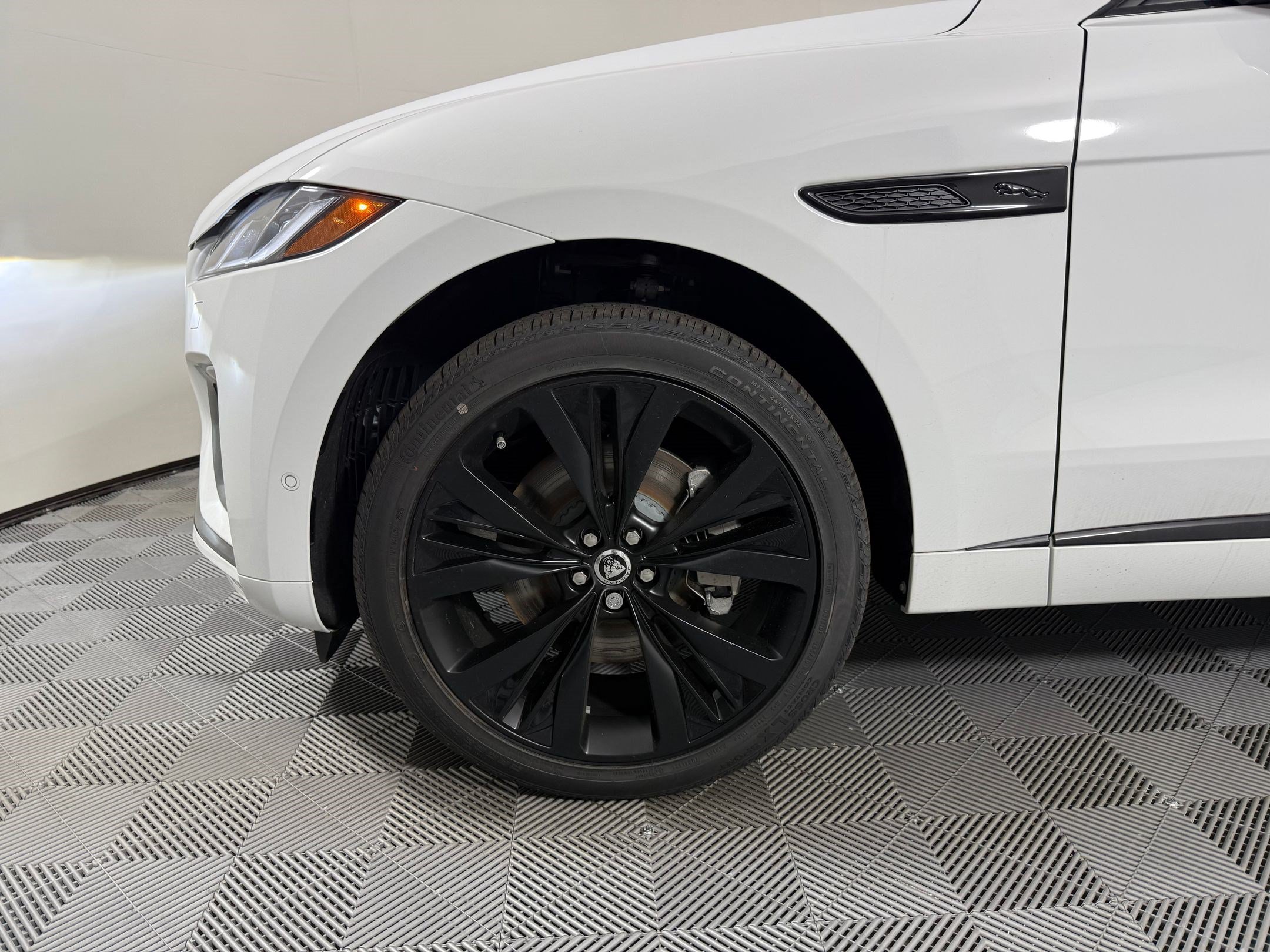 New 2026 Jaguar F-PACE R-Dynamic S AWD/4WD image 12