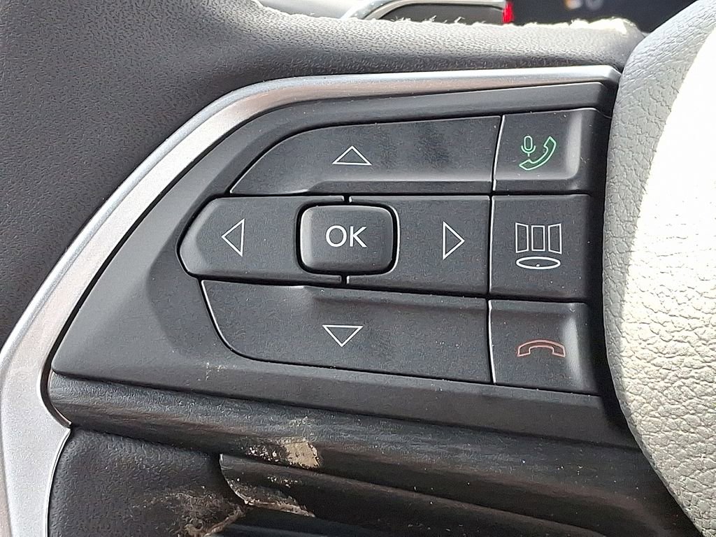 New 2025 Jeep Grand Cherokee L Laredo image 17