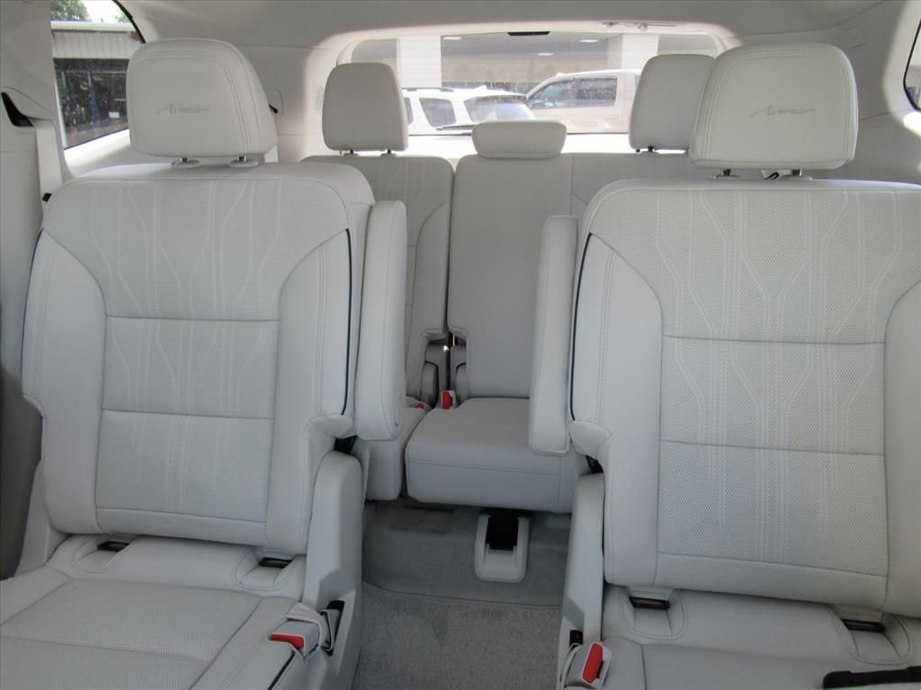 New 2026 Buick Enclave Avenir w/ Super Cruise Package FWD image 16