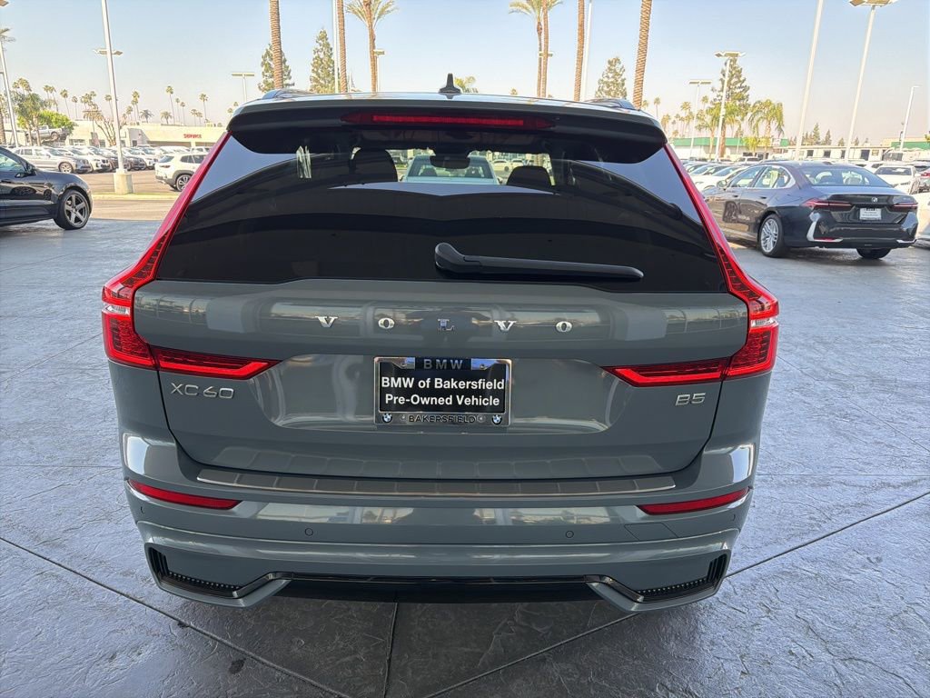 Used 2023 Volvo XC60 B5 Ultimate w/ Climate Package image 4