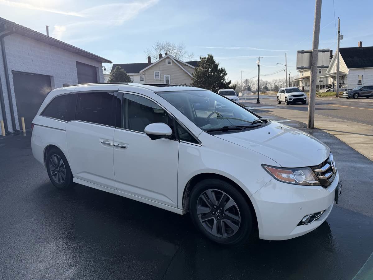 Used 2016 Honda Odyssey Touring image 6
