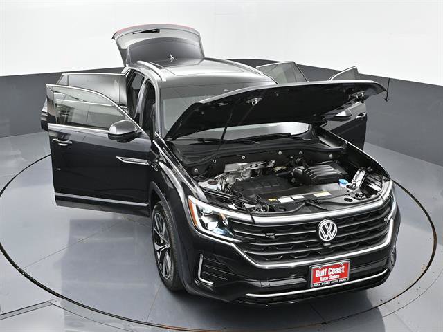 Used 2025 Volkswagen Atlas Cross Sport SEL Premium R-Line AWD/4WD image 50
