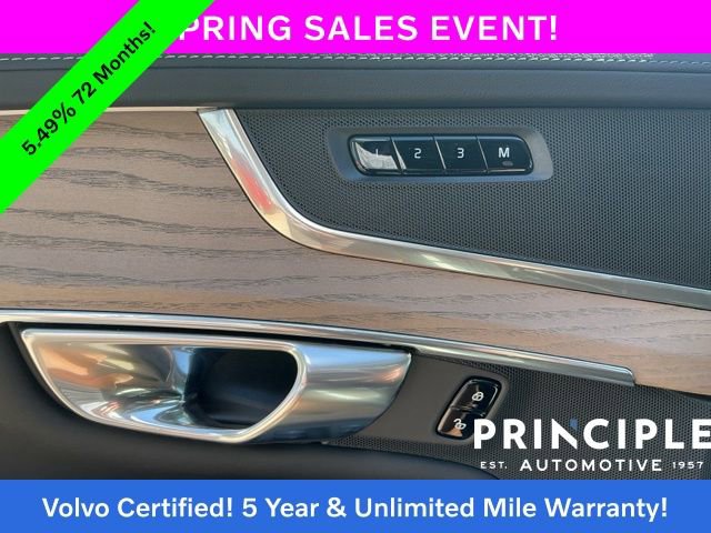 Certified 2025 Volvo XC90 B5 Plus AWD/4WD image 28