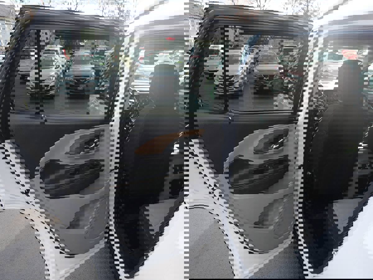 Used 2018 GMC Terrain SLE w/ Driver Convenience Package image 27