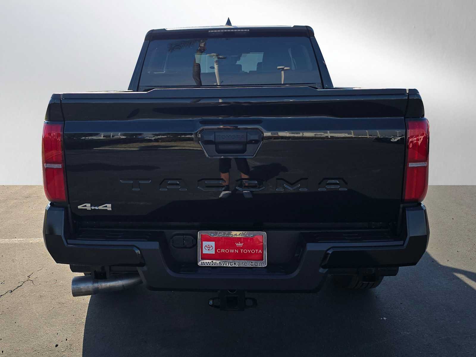 Used 2026 Toyota Tacoma SR5 AWD/4WD image 4