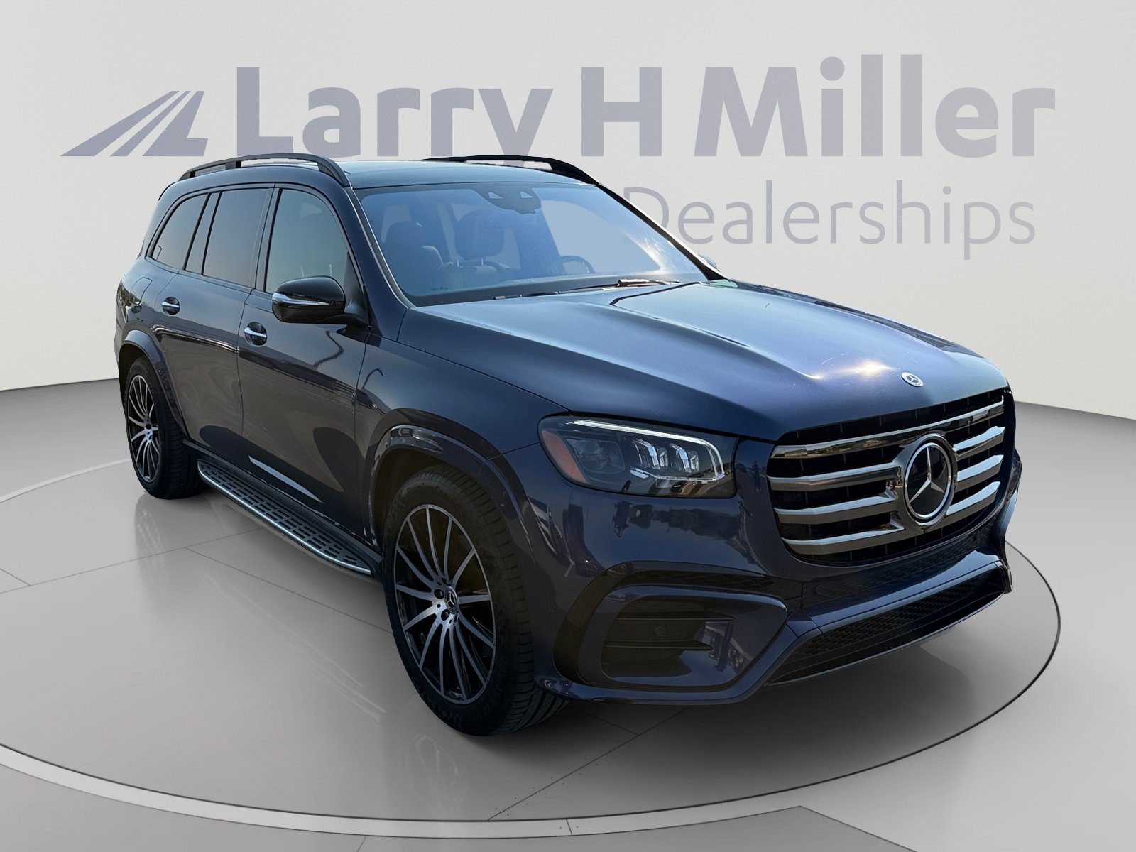 Used 2024 Mercedes-Benz GLS 450 4MATIC image 7