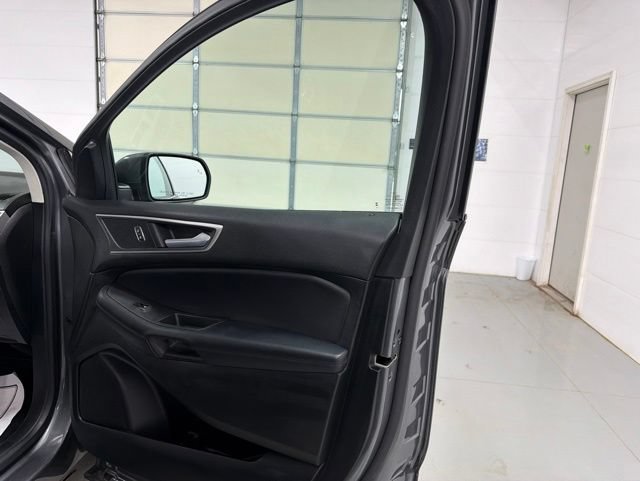 Used 2023 Ford Edge SEL AWD/4WD image 17