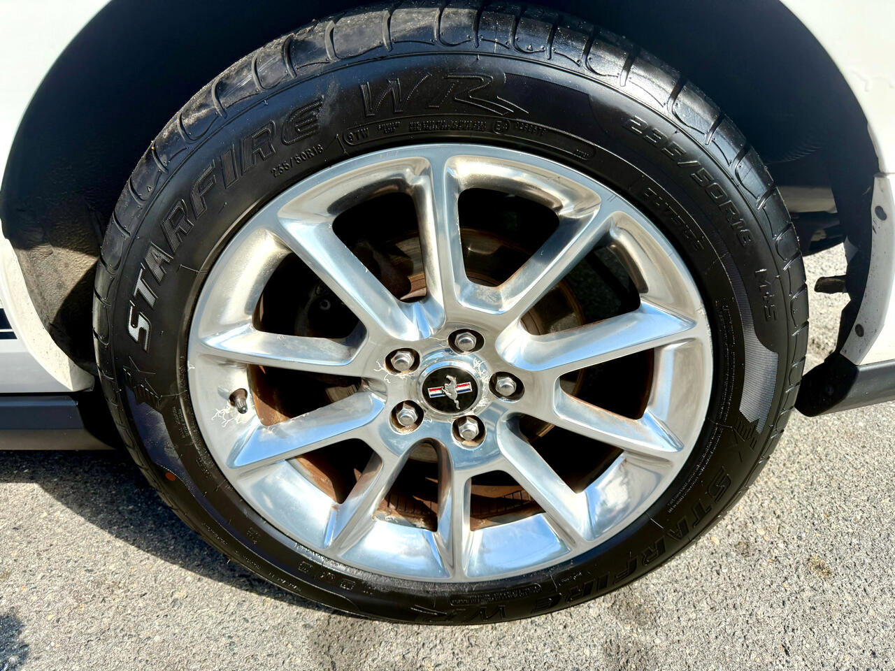 Used 2010 Ford Mustang Convertible image 11