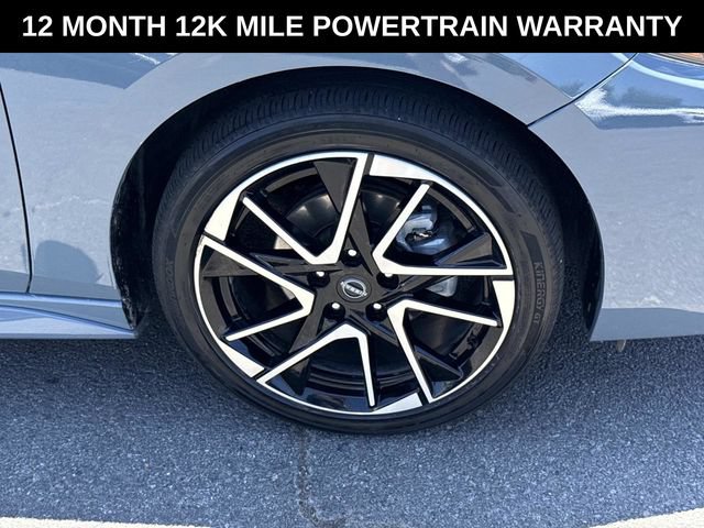 Used 2025 Nissan Sentra SR w/ SR Premium Package FWD image 7