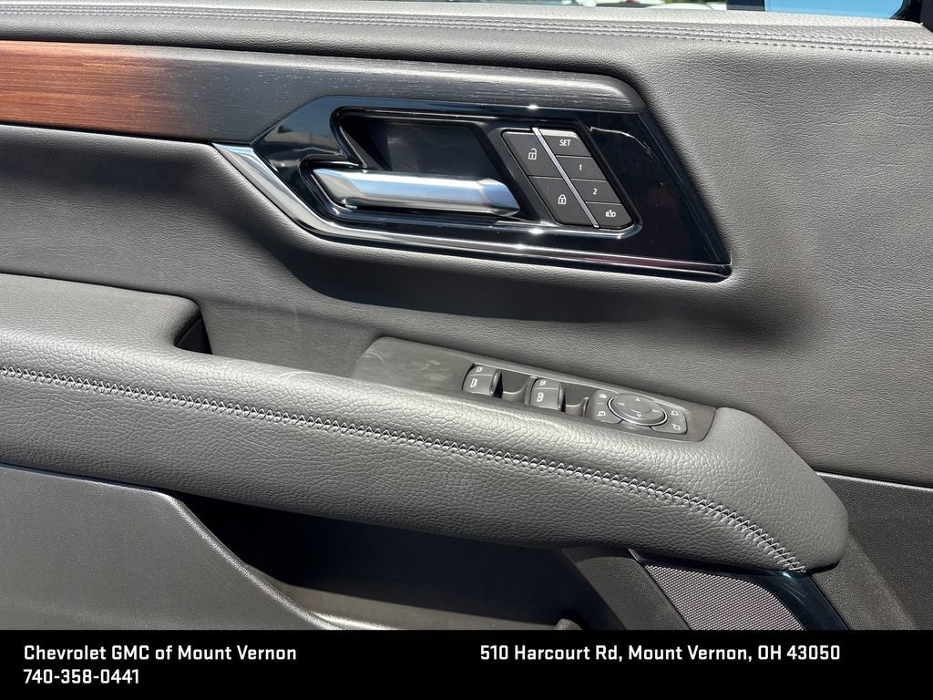 New 2026 GMC Yukon XL Denali w/ Sun & Power Step Package AWD/4WD image 15