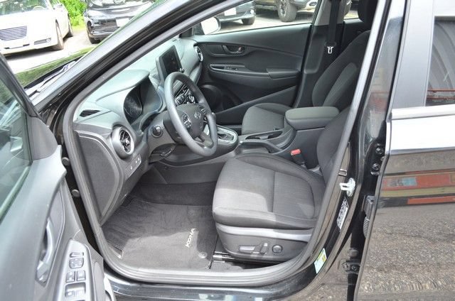 Used 2023 Hyundai Kona SEL w/ Cargo Package AWD/4WD image 17