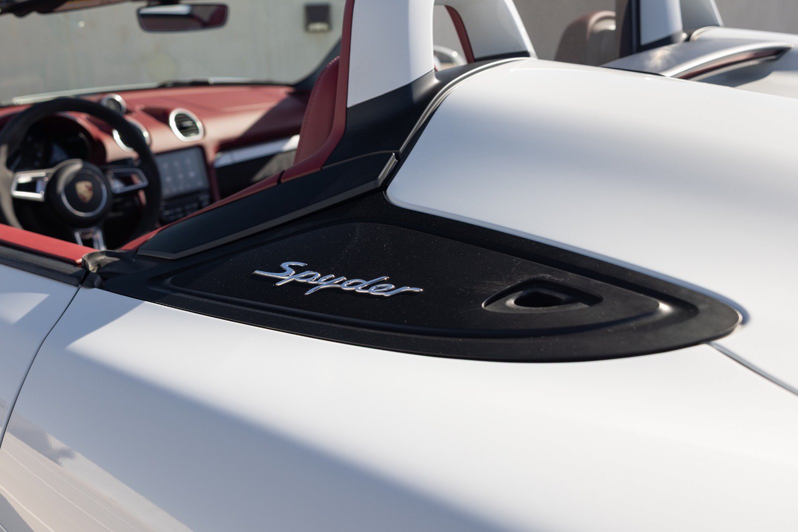 Used 2020 Porsche 718 Boxster Spyder RWD image 38